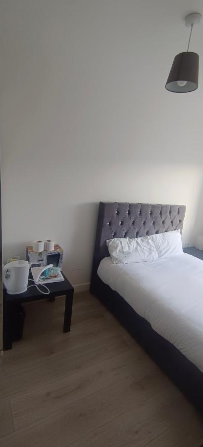 Free Car Park And Walk To Coop, Etihad , Piccadilly מנצ'סטר מראה חיצוני תמונה